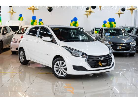 HYUNDAI HB20 1.6 COMFORT PLUS 16V FLEX 4P MANUAL HYUNDAI HB20 1.6 COMFORT PLUS 16V FLEX 4P MANUAL